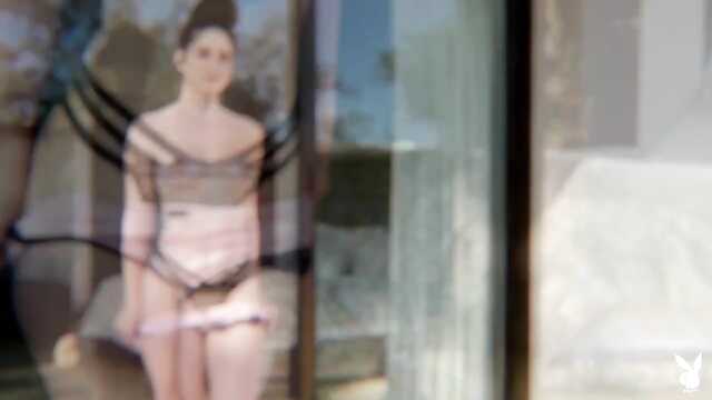 On vacation in Malibu, you can see gorgeous girls.