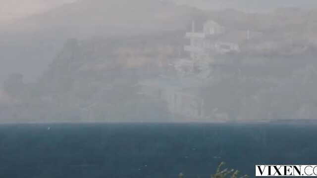 Жастар теңіз жағасында үшем ұйымдастырды.