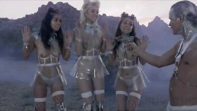 Үш келімсектің және бір жігіттің фантастикалық топтық оргиясы