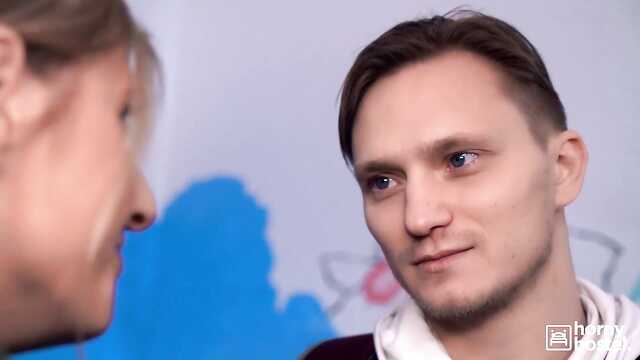 Арзан қонақүйде жігіт кездейсоқ сұлулықты тағайындады