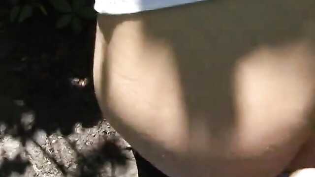 Брюнетка: заработки сексом для учебы.