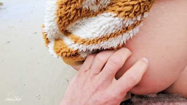 Среди скал, наш секс никто не увидит