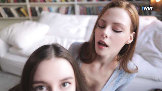 Даша и Арина четко поделили мой член