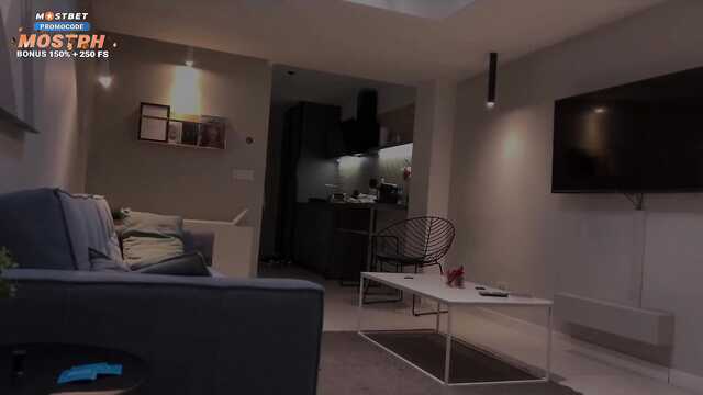 Сестра набирается сексуального опыта на хую брата