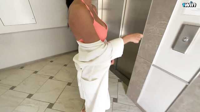 Настоящие эмоции анальной красавицы