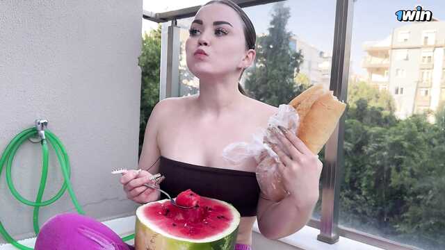 Раздевайся, сейчас будет приятно!