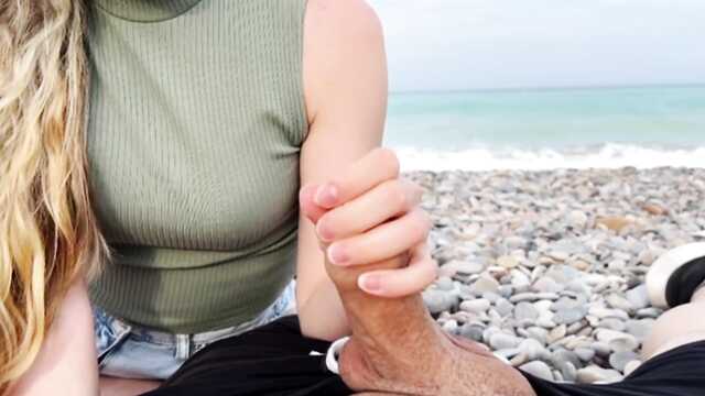 Старый отчим стал любовником молодой падчерицы