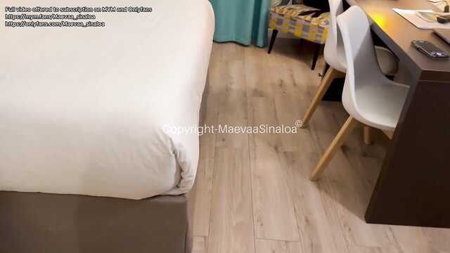 Часто отсасываю любовнику в отеле и пробую сперму