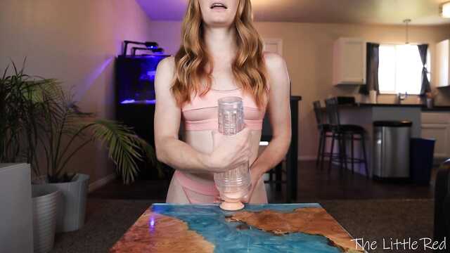 Испытание новой игрушки для дрочки