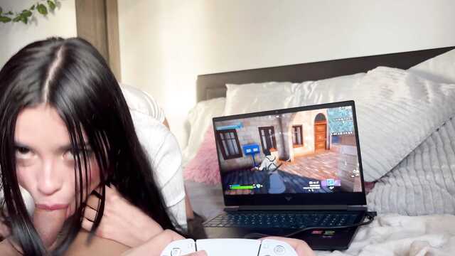 Достал играть! Давай я тебе пососу!