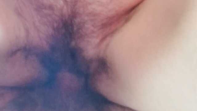 Отменно ебу и наполняю спермой волосатую киску