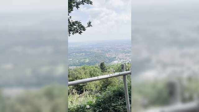 Тощая подружка дает на природе и пожирает кончу