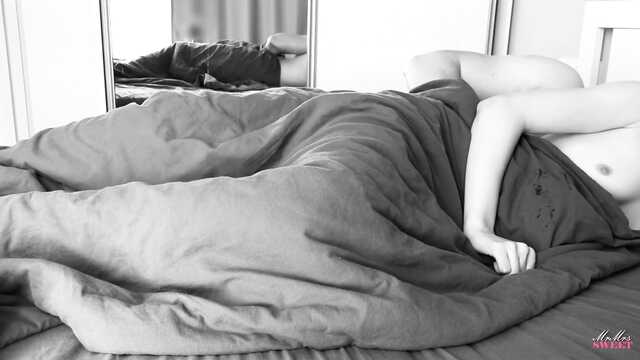 Утреннее проникновение в киску расслабило жену