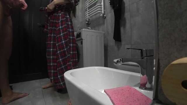 Измена неверной жены в нашей ванной
