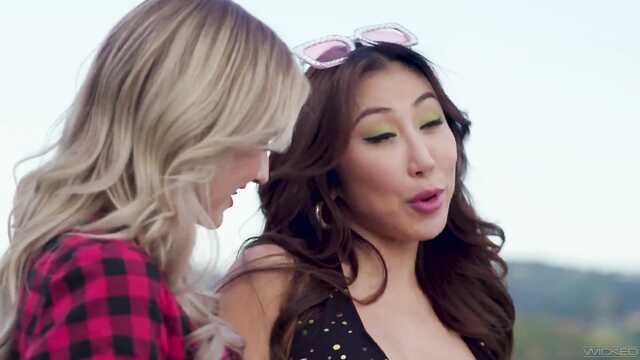 Солнечные выходные с тройничком