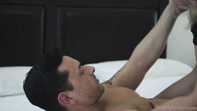 Штикарная любительница больших стволов