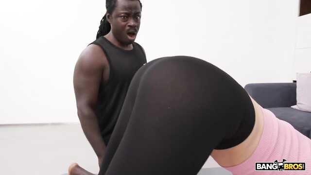 Горяченькая анальная йога