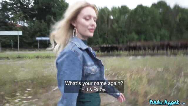 Теперь она не попадет на поезд