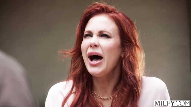 Анальные врата зрелой модели