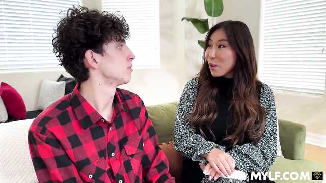 Мамочка научит тебя правильно кончать