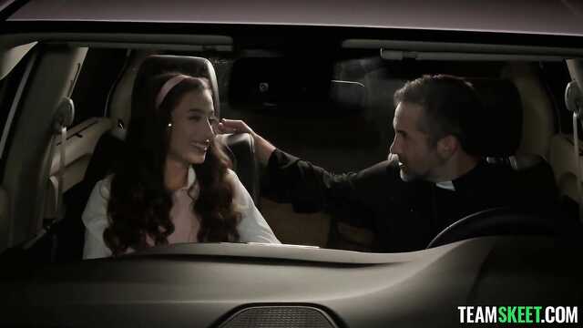 Друг папочки своего не упустит