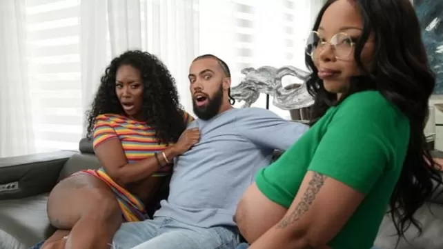 Сочные негритянки и один член для них