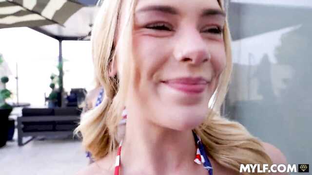 Кто горячее? Мама или дочка