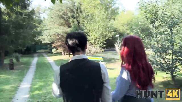 Продал свою телочку за пару сотен баксов