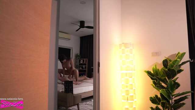 Шпионаж от одинокой сестрички