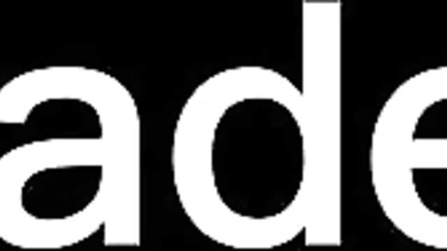 Моя девушка нежно сосет утром в уютной спальне