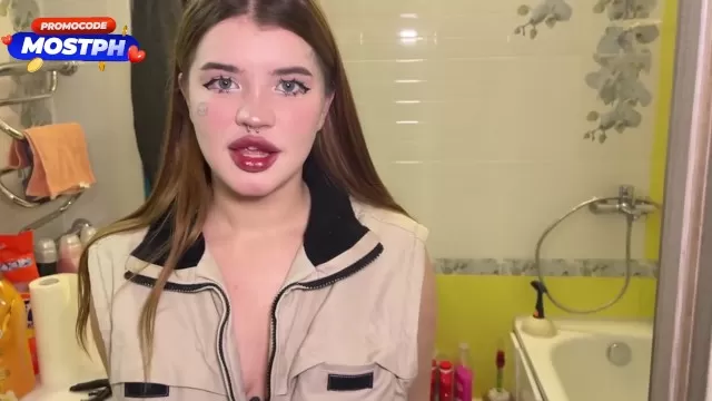 Орыс қыздардың сиқырды сорып жатқанын қазір қараңыз Томпый жопаның трахниялануының видеосы