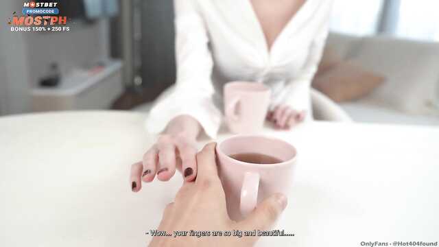 Красивая учительница принимает экзамены сексом