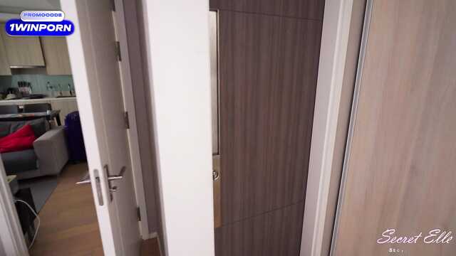 Своим большим членом брат удивил младшую сестру