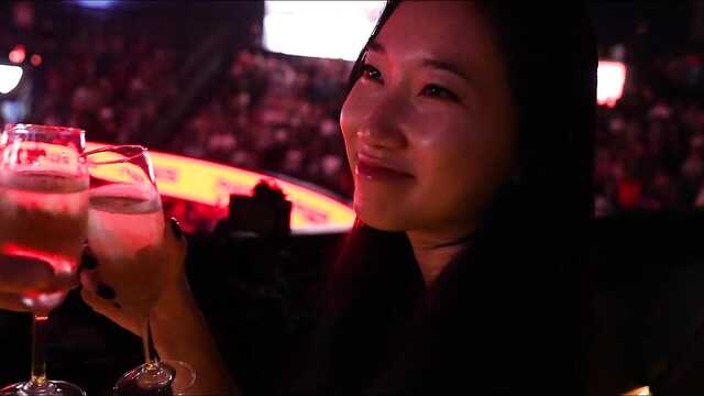 Соблазняю тайскую красотку и трахаю в номере