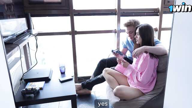 Куни младшей сестре плавно перешло в половой акт