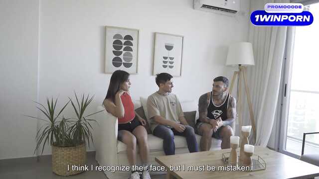 Разрешил молодой жене заняться сексом с другом