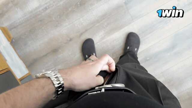 Оторвала сводного брата от дрочки и дала засадить