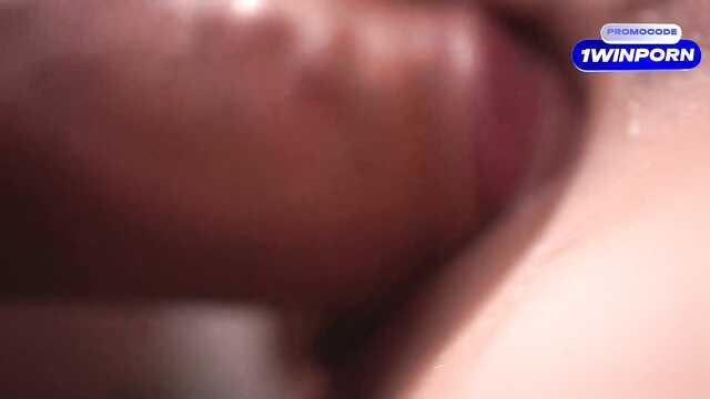 Тесная киска моей молодой жены любит твердый член