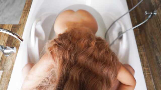 Устроил великолепный секс с милой телкой в ванной