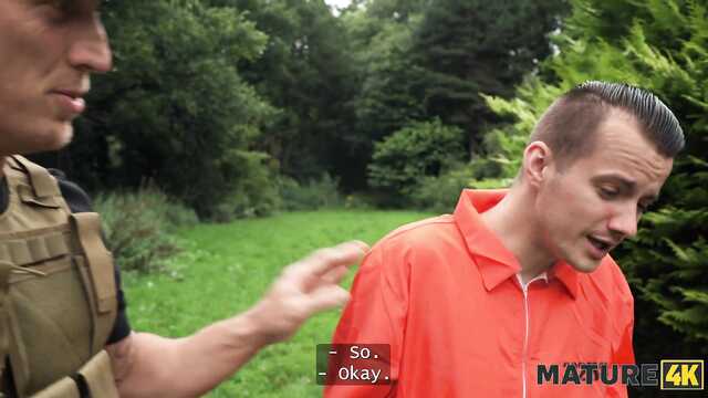 Зрелочку не нужно просить дважды