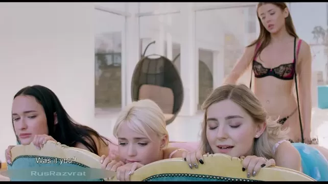 Орыс әйел мастурбация жасайды және кончает