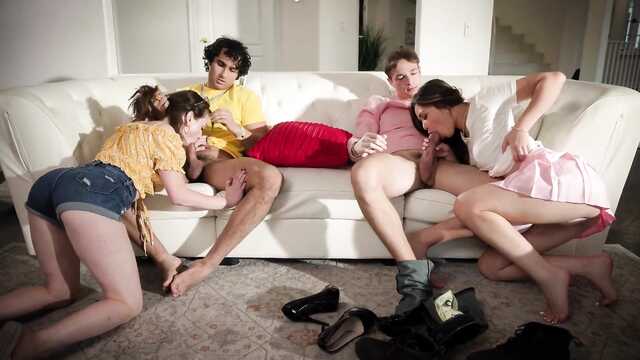 Групповуха с братьями понравилась сестренкам