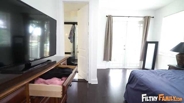 Ебливая семейная пара, которая переспала с сыном