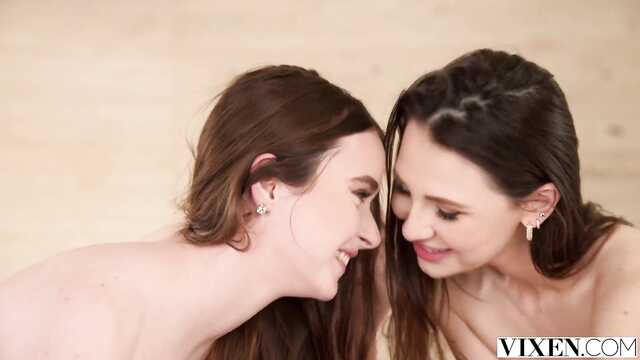 Поделилась лысым ебарем с близкой подружкой