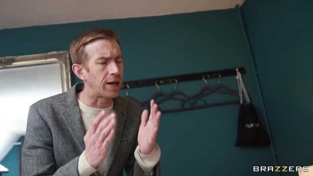 Хватит дрочить сестра, давай я тебя трахну