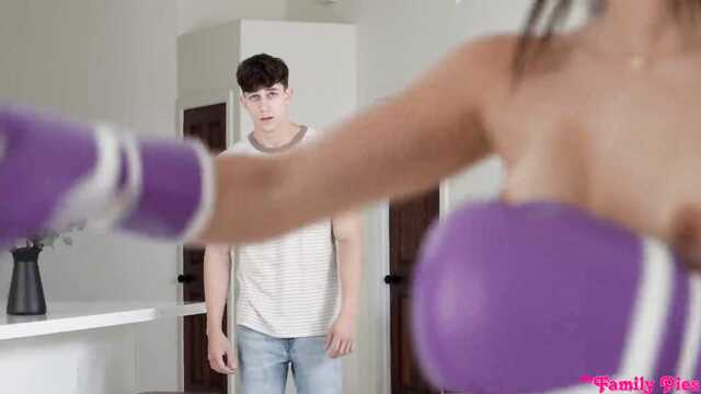 Парень и не думал, что сестры такие ебливые