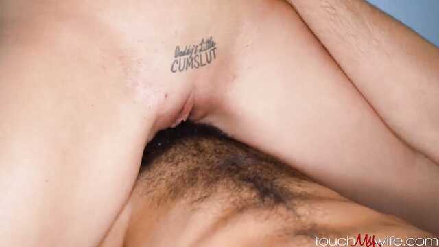 Анальное вожделение соблазнительной женщины