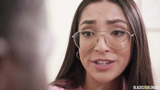 Увлекательный поход закончился еблей с негром