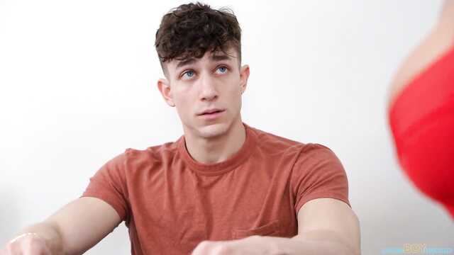 Мачеха потекла и переспала с двумя пасынками