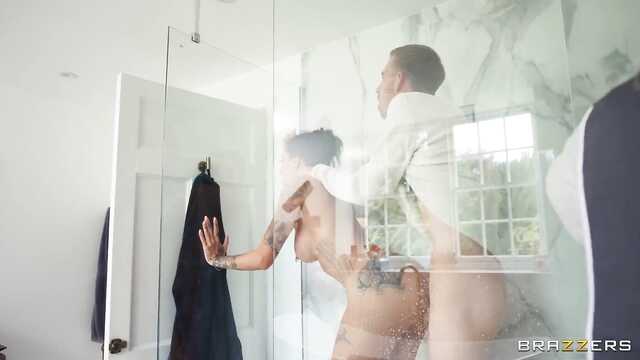 Дикое желание секса у мачехи